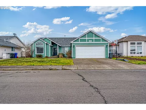 4755 Diamond Ct NE, Salem, OR 97305