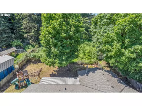 Exterior - 17055 SE Webster Rd, Gladstone, OR 97027 photo 2 of 12