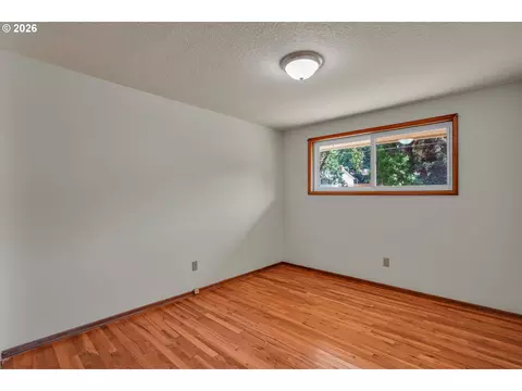 Bedroom - 17055 SE Webster Rd, Gladstone, OR 97027 photo 1 of 6