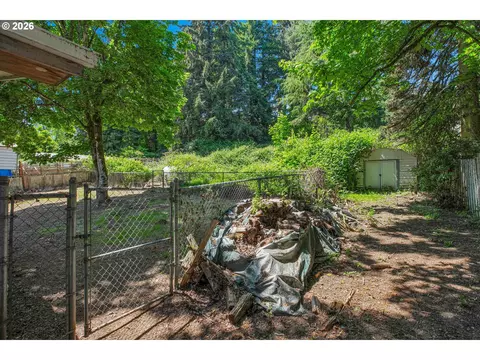 Exterior - 17055 SE Webster Rd, Gladstone, OR 97027 photo 5 of 12