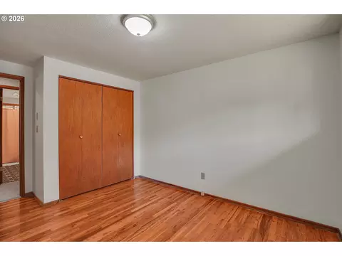 Bedroom - 17055 SE Webster Rd, Gladstone, OR 97027 photo 2 of 6