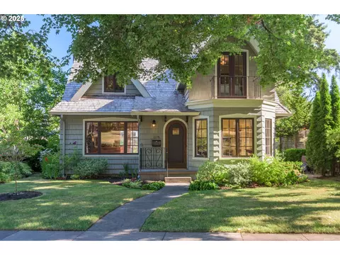 2174 Fairmount Blvd, Eugene, OR 97403 photo 1