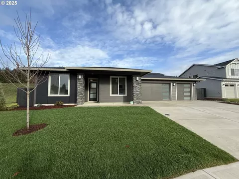 409 W 19th St, La Center, WA 98629