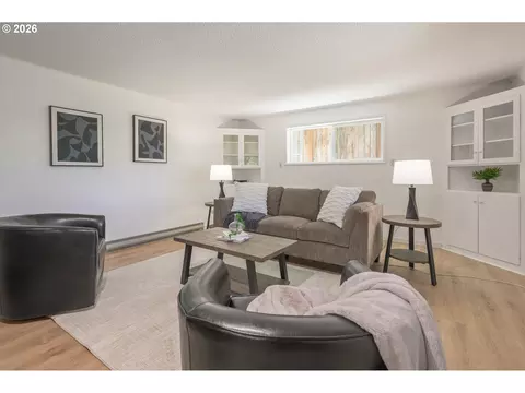 637 E 39th Pl, Eugene, OR 97405 photo 24