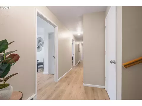 637 E 39th Pl, Eugene, OR 97405 photo 21