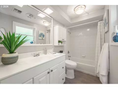 637 E 39th Pl, Eugene, OR 97405 photo 16