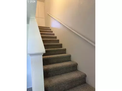 Entry Way - 1434 Fetters Loop, Eugene, OR 97402 photo 2 of 2