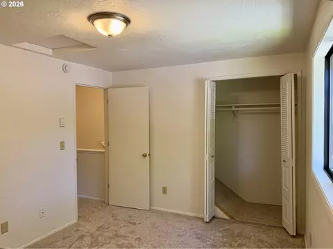 Bedroom - 1434 Fetters Loop, Eugene, OR 97402 photo 6 of 6