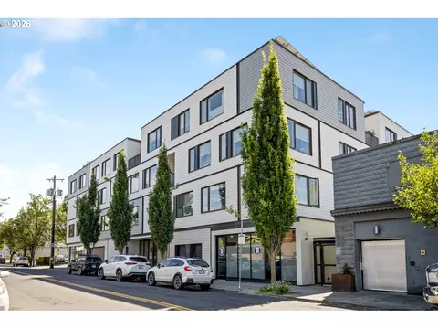 4262 SE Belmont St #201, Portland, OR 97215