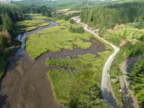 0 Wrecking Rd, Coos Bay, OR 97420