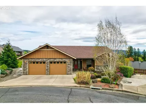 2037 Sawgrass Ct, Sutherlin, OR 97479