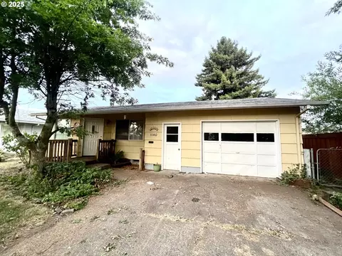 1140 Dellmoor Way, Woodburn, OR 97071