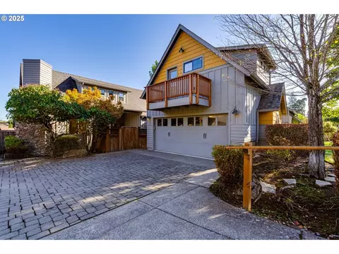 1115 W 28th Ave, Eugene, OR 97405