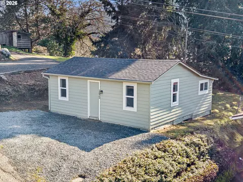 295 E C Ave, Drain, OR 97435