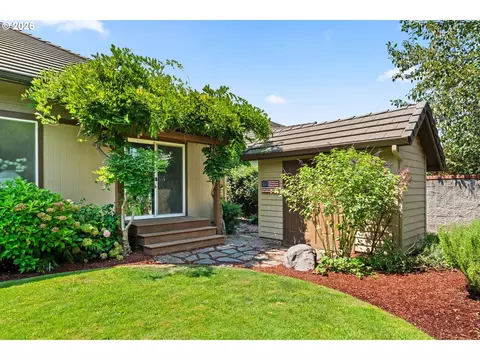 Exterior - 3489 Riverplace Dr, Eugene, OR 97401 photo 7 of 7