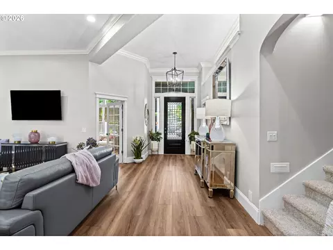 Entry Way - 3489 Riverplace Dr, Eugene, OR 97401 photo 2 of 3