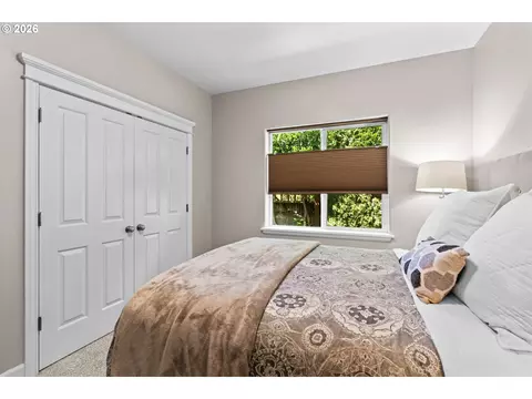 Bedroom - 3489 Riverplace Dr, Eugene, OR 97401 photo 7 of 7
