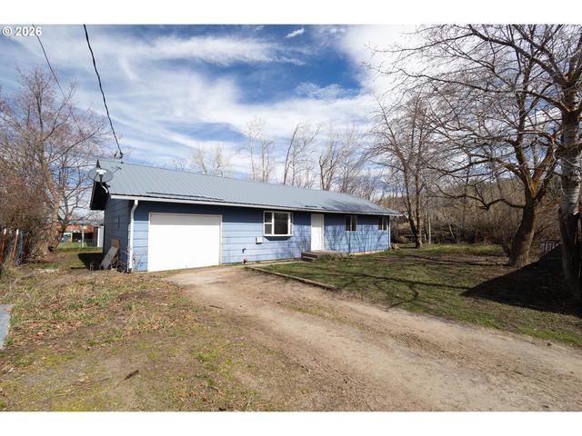 301 E 10th St, Joseph, OR 97846