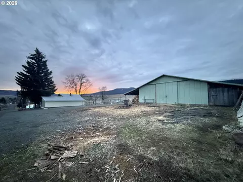 455 W 3rd St, Long Creek, OR 97856