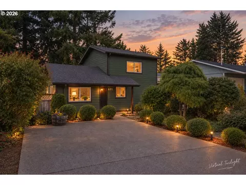 691 SE Jetty Ave, Lincoln City, OR 97367