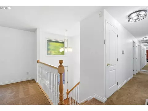 Entry Way - 2080 SE Kelly Ave, Gresham, OR 97080 photo 1 of 2