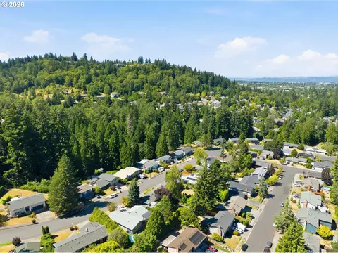 View/Area - 2080 SE Kelly Ave, Gresham, OR 97080 photo 2 of 8