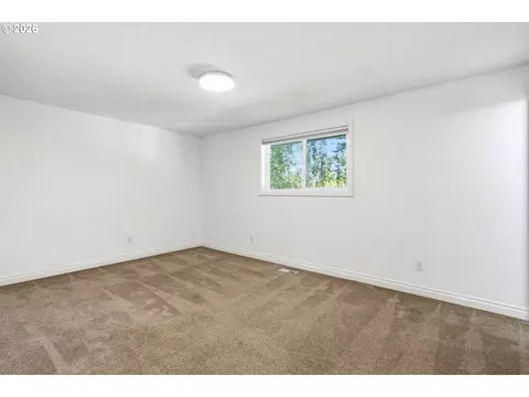 Bedroom - 2080 SE Kelly Ave, Gresham, OR 97080 photo 1 of 5