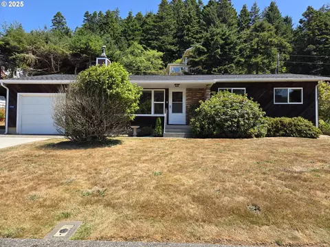 29353 Vera St, Gold Beach, OR 97444