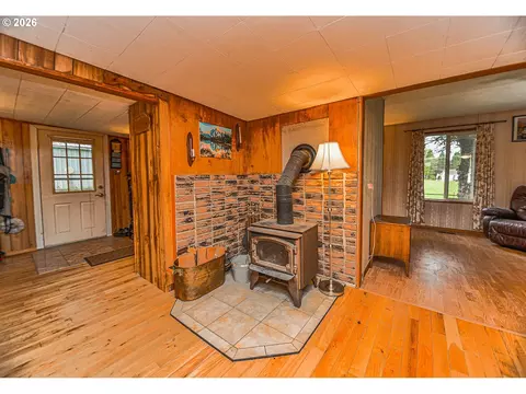 69836 Walker Rd, Rainier, OR 97048 photo 13