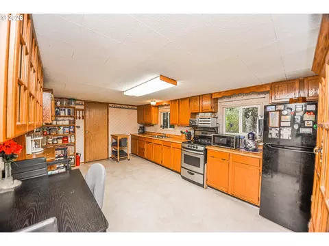 69836 Walker Rd, Rainier, OR 97048 photo 18