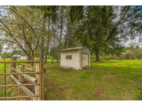 69836 Walker Rd, Rainier, OR 97048 photo 32