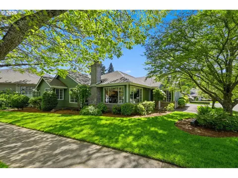 880 Spyglass Dr, Eugene, OR 97401