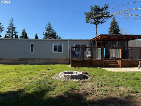 232 NE Ohio Ave, Bandon, OR 97411