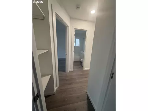 Entry Way - 805 SE 6th St, Pendleton, OR 97801 photo 2 of 3