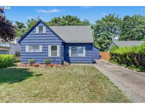 988 SE Miller Ave, Dallas, OR 97338