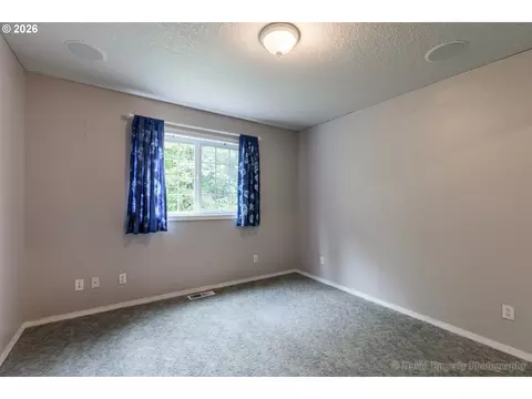 Bedroom - 72610 Dwight St, Rainier, OR 97048 photo 3 of 4