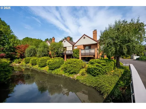 11992 SW Royalty Ct #25, Portland, OR 97224