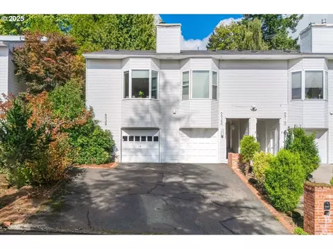 6535 SW Canyon Ct, Portland, OR 97225