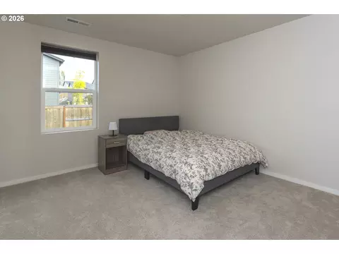 Bedroom - 3295 SE 36th St, Gresham, OR 97080 photo 3 of 5