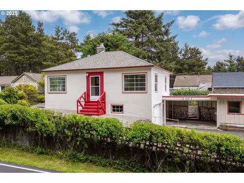 1421 SW Fleet Ave, Lincoln City, OR 97367