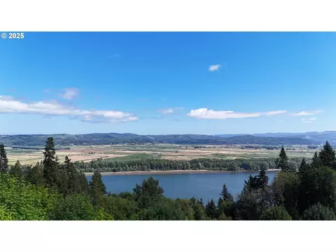 1085 Oak Point Rd, Longview, WA 98632