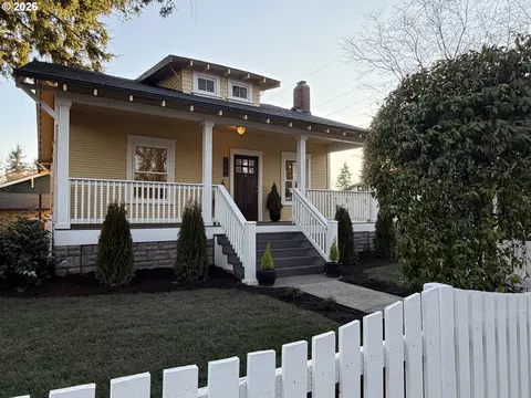 615 W 21st St, Vancouver, WA 98660
