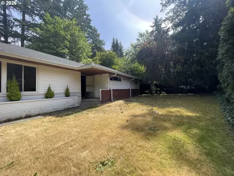 18100 Bryant Rd, Lake Oswego, OR 97034