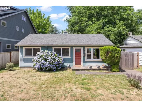 8909 N Drummond Ave, Portland, OR 97217