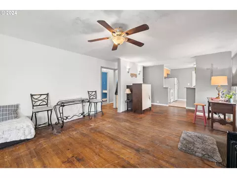 450 SE Hogan Rd, Gresham, OR 97080 photo 10