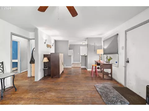 450 SE Hogan Rd, Gresham, OR 97080 photo 9