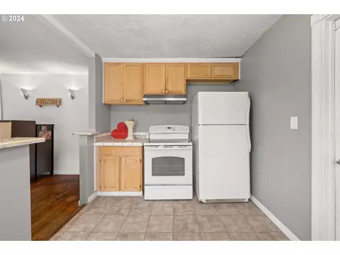 450 SE Hogan Rd, Gresham, OR 97080 photo 13