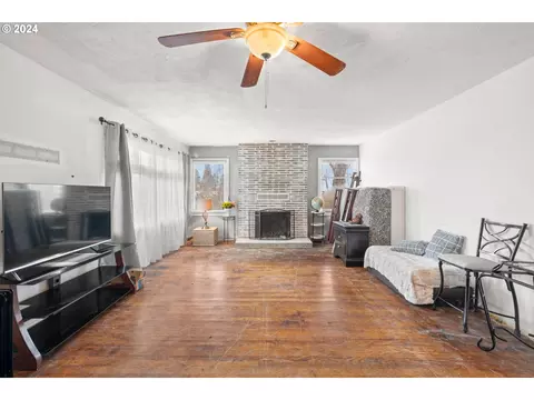 450 SE Hogan Rd, Gresham, OR 97080 photo 6