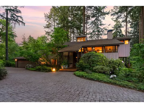 1329 S Palatine Hill Rd, Portland, OR 97219