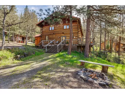 Exterior - 2215 Pine Oak Rd, Mosier, OR 97040 photo 6 of 8